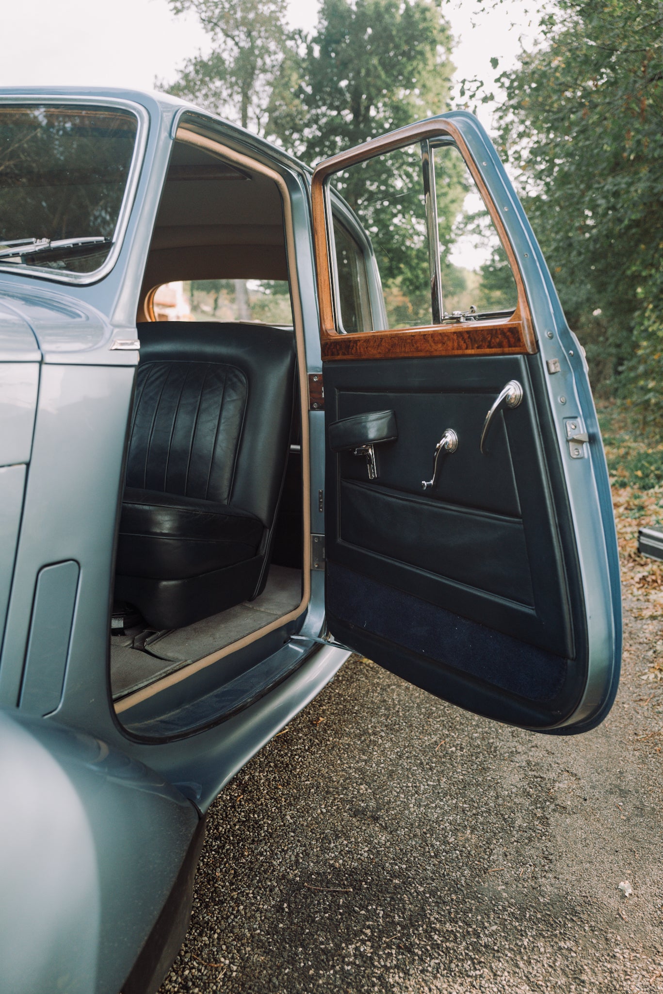 SOLD - Bentley MK VI 1952